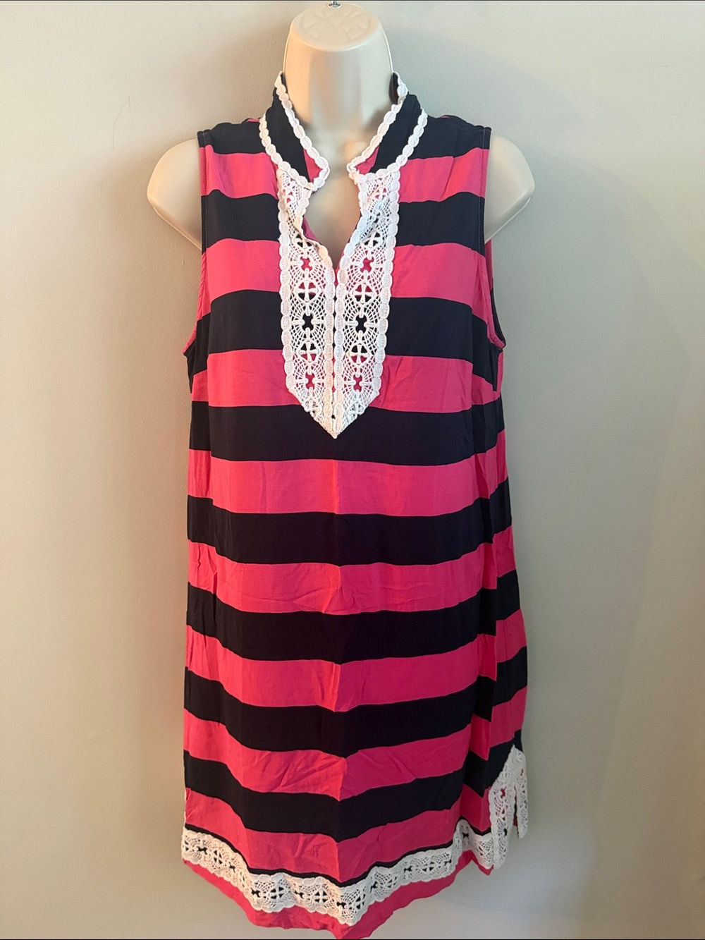 crown & ivy Pink and navy blue Striped Crochet-Trim preppy Dress in medium